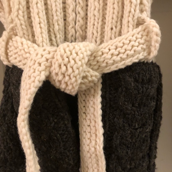 Handmade Ecuadorian Wool Sweater Jacket. - Picture 9 of 15